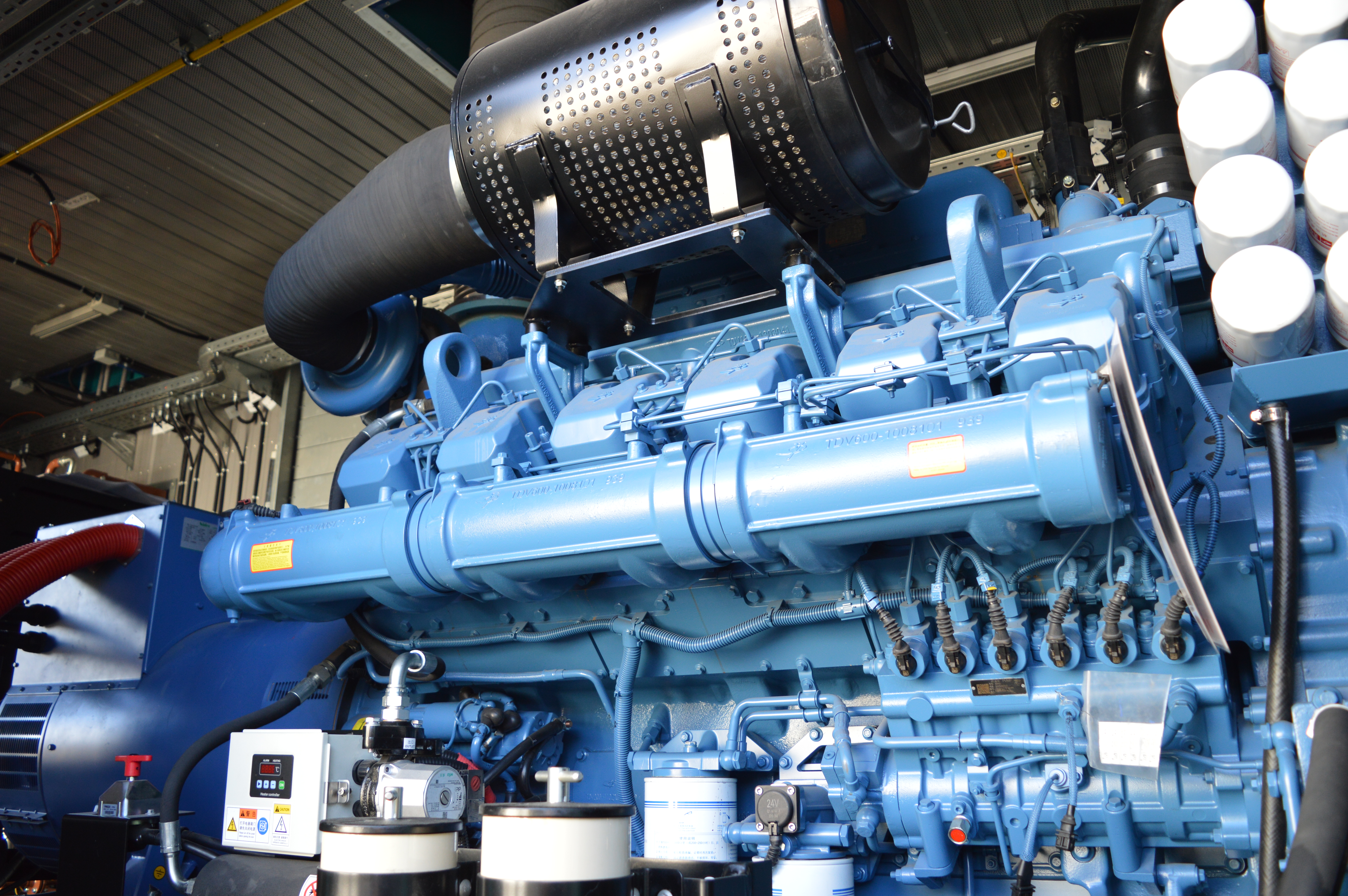 Поставка аварийной дизельной электростанции мощностью 800 кВт Yuchai, ЗИП, ШМР, ПНР